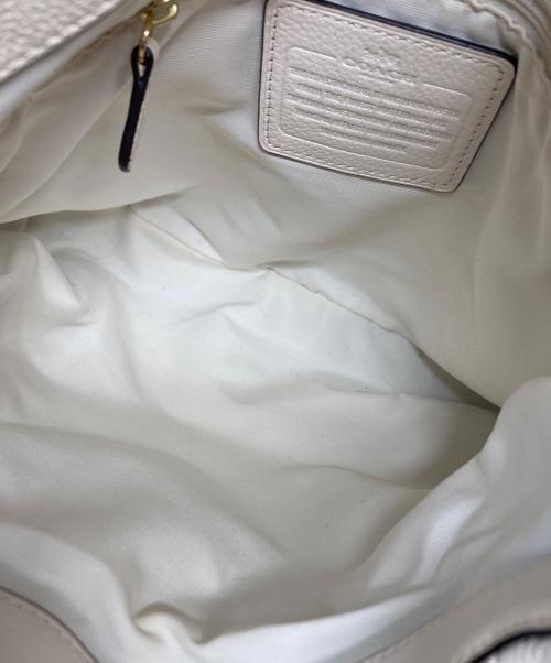 COACH（コーチ）COACH (コーチ) フィービー ハンドバッグ アイボリーの古着・服飾アイテム