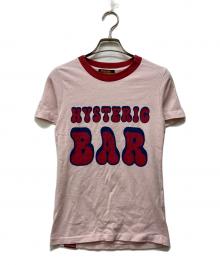 Hysteric Glamour（ヒステリックグラマー）の古着「HYSTERIC BAR プリントTシャツ」｜ピンク