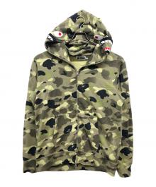 A BATHING APE（アベイシングエイプ）の古着「1st CAMO SHARK FULL ZIP HOODIE」｜カーキ