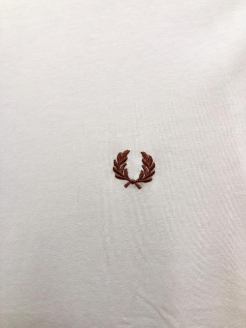 FRED PERRY（フレッドペリー）FRED PERRY (フレッドペリー) Twin Tipped Long Sleeve T-Shirt ベージュ サイズ:Mの古着・服飾アイテム