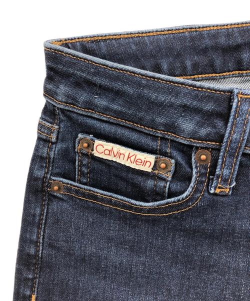 Calvin Klein（カルバンクライン）Calvin Klein (カルバンクライン) ミッドライズスキニーブルージーンズ インディゴ サイズ:26の古着・服飾アイテム