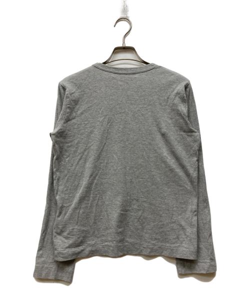 PLAY COMME des GARCONS（プレイコムデギャルソン）PLAY COMME des GARCONS (プレイコムデギャルソン) ハートパッチ ロングスリーブカットソー グレー サイズ:Mの古着・服飾アイテム