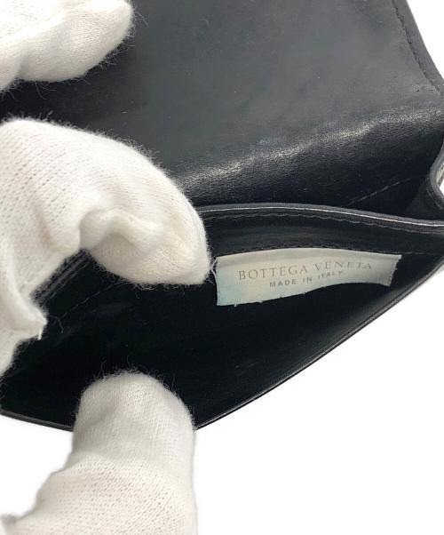 BOTTEGA VENETA（ボッテガベネタ）BOTTEGA VENETA (ボッテガベネタ) イントレチャート二つ折りカードケース ブラックの古着・服飾アイテム