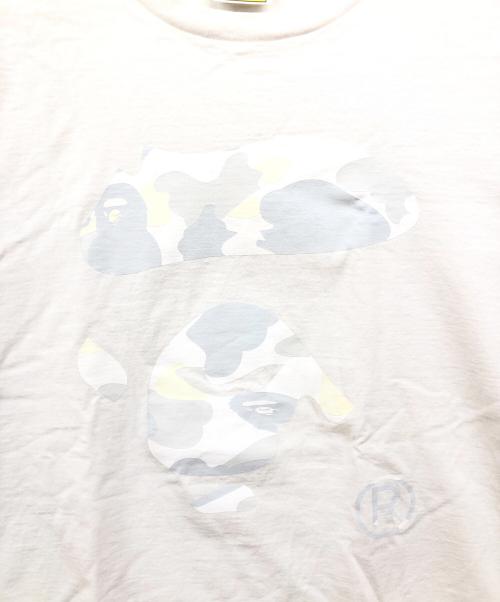 A BATHING APE（アベイシングエイプ）A BATHING APE (アベイシングエイプ) Color Camo Ape Face Tee ホワイト サイズ:Lの古着・服飾アイテム