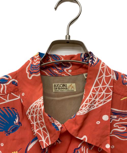 Sun Surf（サンサーフ）Sun Surf (サンサーフ) KEONI OF HAWAII “WAIKIKI REEF” by JOHN MEIGS レッド サイズ:XXLの古着・服飾アイテム