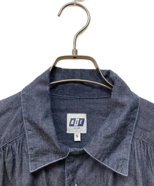 AiE（エーアイイー）AiE (エーアイイー) デニムギャザーシャツ インディゴ サイズ:Ｓの古着・服飾アイテム