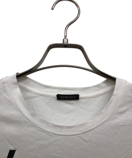 VERSACE（ヴェルサーチェ）VERSACE (ヴェルサーチェ) 刺繍ロゴTシャツ ホワイト サイズ:44の古着・服飾アイテム
