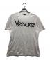 VERSACE（ヴェルサーチェ）の古着「刺繍ロゴTシャツ」｜ホワイト