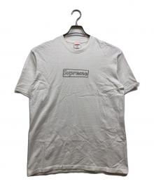 SUPREME（シュプリーム）の古着「KAWS Chalk Logo Tee」｜ホワイト
