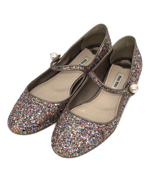 MIU MIU（ミュウミュウ）MIU MIU (ミュウミュウ) パールボタングリッターバレエシューズ マルチカラー サイズ:38の古着・服飾アイテム