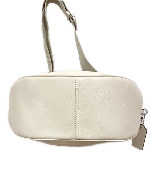 COACH（コーチ）COACH (コーチ) ショルダーバッグ ベージュの古着・服飾アイテム