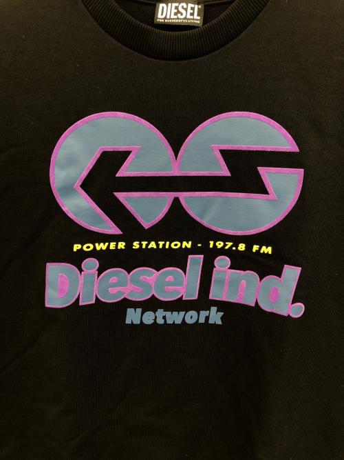 DIESEL（ディーゼル）DIESEL (ディーゼル) プリントスウェット ブラック サイズ:Mの古着・服飾アイテム
