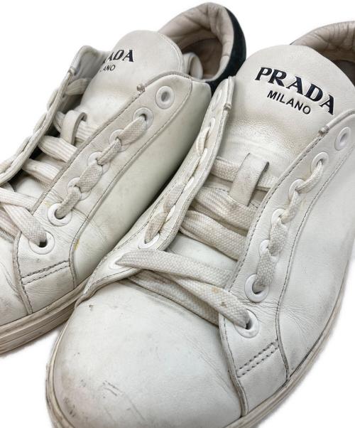 PRADA（プラダ）PRADA (プラダ) ローカットスニーカー ホワイト サイズ:6の古着・服飾アイテム