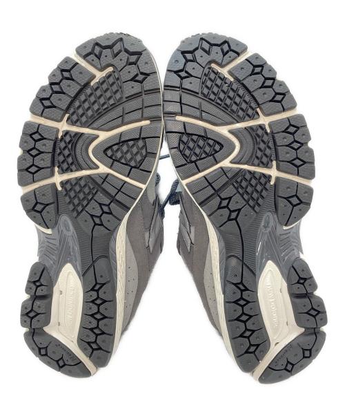 NEW BALANCE（ニューバランス）NEW BALANCE (ニューバランス) U2002R グレー サイズ:23.5の古着・服飾アイテム