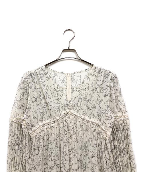 HER LIP TO（ハーリップトゥ）Her lip to (ハーリップトゥ) Monotone Floral Pleated Dress ホワイト サイズ:Mの古着・服飾アイテム