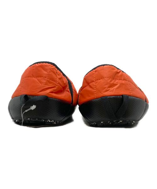 THE NORTH FACE（ザ ノース フェイス）THE NORTH FACE (ザ ノース フェイス) サーモボール トラクション ミュール5 オレンジ サイズ:28 未使用品の古着・服飾アイテム