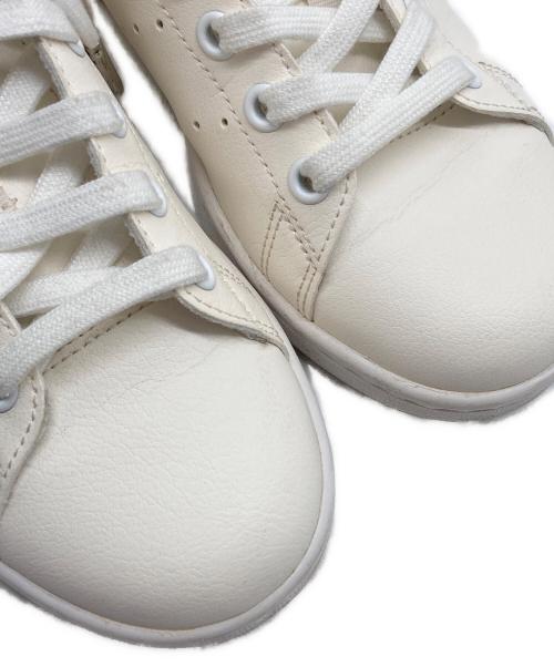 adidas（アディダス）adidas (アディダス) ローカットスニーカー STANSMITH アイボリー サイズ:23の古着・服飾アイテム