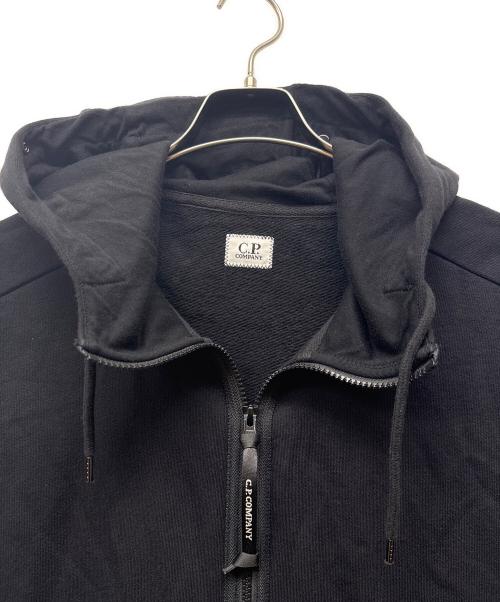 C.P COMPANY（シーピーカンパニー）C.P COMPANY (シーピーカンパニー) Diagonal Raised Fleece Goggle Zipped Hoodie ブラック サイズ:XLの古着・服飾アイテム