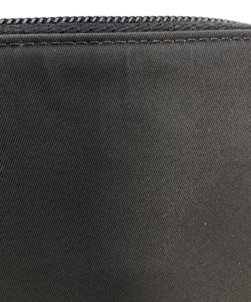 PRADA（プラダ）PRADA (プラダ) ナイロンラウンドジップウォレット ブラックの古着・服飾アイテム