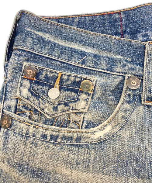TRUE RELIGION（トゥルー レリジョン）TRUE RELIGION (トゥルー レリジョン) バック刺繍フレアデニムパンツ ブルー サイズ:30の古着・服飾アイテム