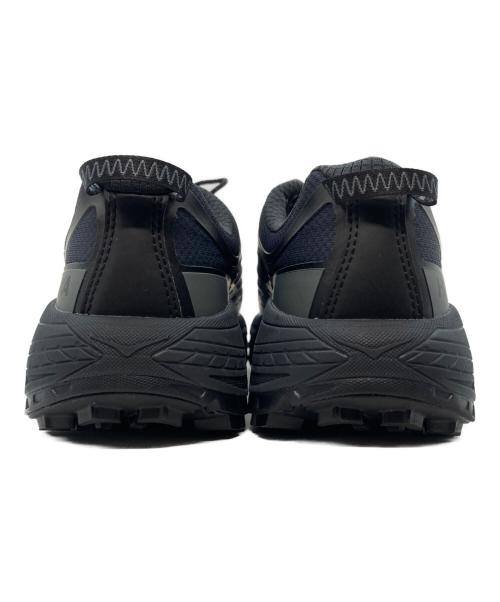HOKAONEONE（ホカオネオネ）HOKAONEONE (ホカオネオネ) MAFATE THREE2 WORDMARK ブラック サイズ:26.5の古着・服飾アイテム