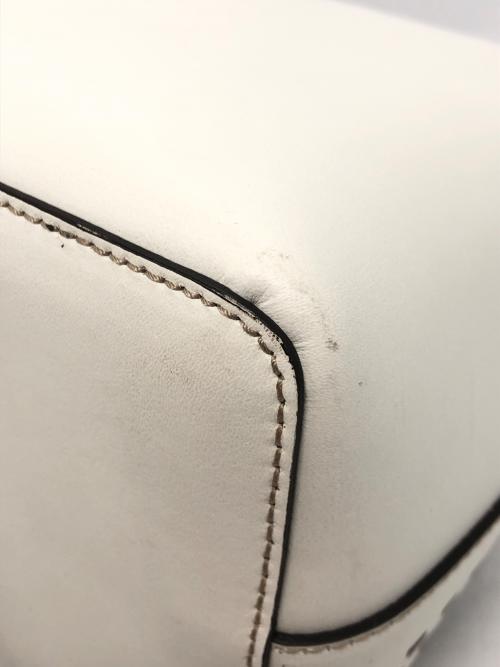 FURLA（フルラ）FURLA (フルラ) STACY 2WAY ショルダーバック ホワイトの古着・服飾アイテム