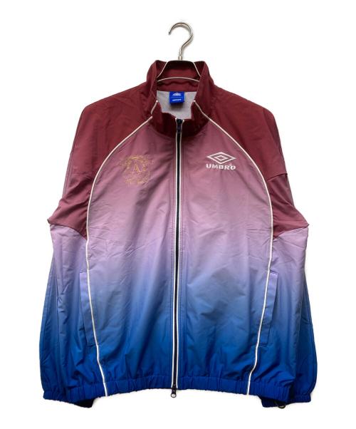 UMBRO（アンブロ）UMBRO (アンブロ) ATOMS (アトモス) グラデーション ライン トラックジャケット レッド×ブルー サイズ:Mの古着・服飾アイテム
