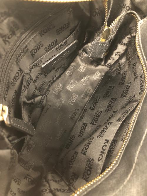 MICHAEL KORS（マイケルコース）MICHAEL KORS (マイケルコース) ショルダーバッグ ブラックの古着・服飾アイテム