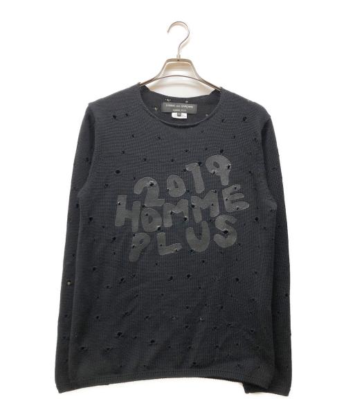 COMME des GARCONS HOMME PLUS（コムデギャルソンオムプリュス）COMME des GARCONS HOMME PLUS (コムデギャルソンオムプリュス) ロゴプリントダメージ加工ニット ブラック サイズ:Sの古着・服飾アイテム