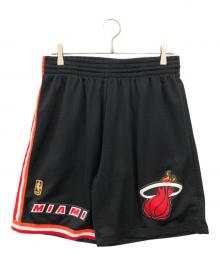 MITCHELL & NESS（ミッチェルアンドネス）の古着「ハーフパンツ」｜ブラック