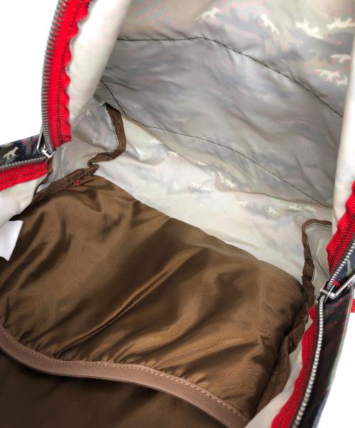EASTPAK（イーストパック）EASTPAK (イーストパック) MAISON KITSUNE (メゾンキツネ) フォックスカモバックパック グリーンの古着・服飾アイテム