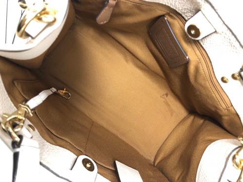 COACH（コーチ）COACH (コーチ) デンプシー 2way トートバック ベージュの古着・服飾アイテム