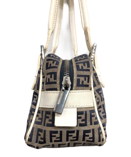 FENDI（フェンディ）FENDI (フェンディ) ハンドバッグ ベージュ・ネイビー・ホワイトの古着・服飾アイテム