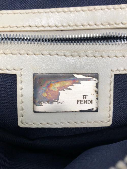 FENDI（フェンディ）FENDI (フェンディ) ハンドバッグ ベージュ・ネイビー・ホワイトの古着・服飾アイテム