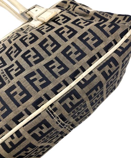 FENDI（フェンディ）FENDI (フェンディ) ハンドバッグ ベージュ・ネイビー・ホワイトの古着・服飾アイテム