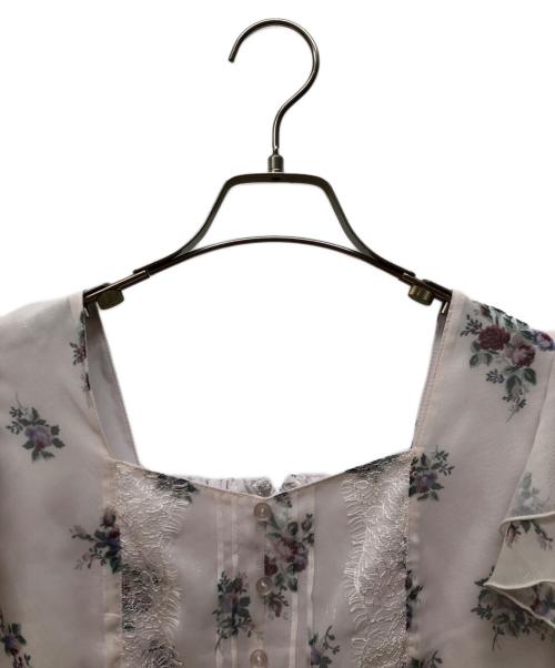 LAURA ASHLEY（ローラ アシュレイ）LAURA ASHLEY (ローラ アシュレイ) Rirandture (リランドチュール) ペプラムラッフルブラウス ピンク サイズ:2の古着・服飾アイテム