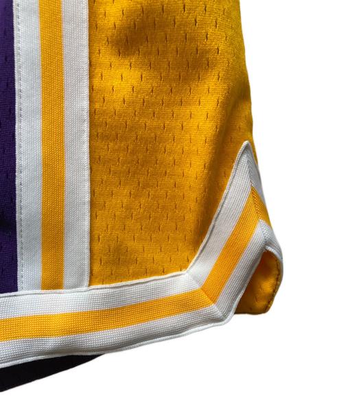 JUST★DON（ジャストドン）JUST★DON (ジャストドン) MITCHELL & NESS (ミッチェルアンドネス) Shorts Los Angeles Lakers Road 1996 イエロー サイズ:Lの古着・服飾アイテム