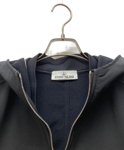 STONE ISLAND（ストーンアイランド）STONE ISLAND (ストーンアイランド) ソフトシェル フーデッド ジャケット ブラック サイズ:Lの古着・服飾アイテム