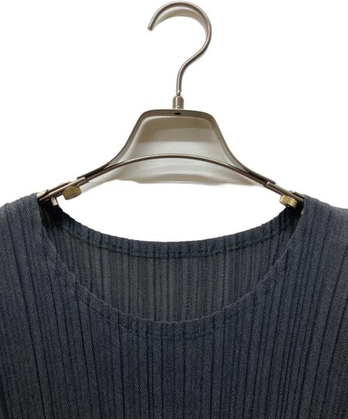 PLEATS PLEASE（プリーツプリーズ）PLEATS PLEASE (プリーツプリーズ) プリーツ半袖ワンピース グレー サイズ:３の古着・服飾アイテム