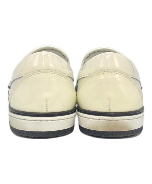 JIMMY CHOO（ジミーチュウ）JIMMY CHOO (ジミーチュウ) スタースタッズスリッポン ホワイト サイズ:40の古着・服飾アイテム