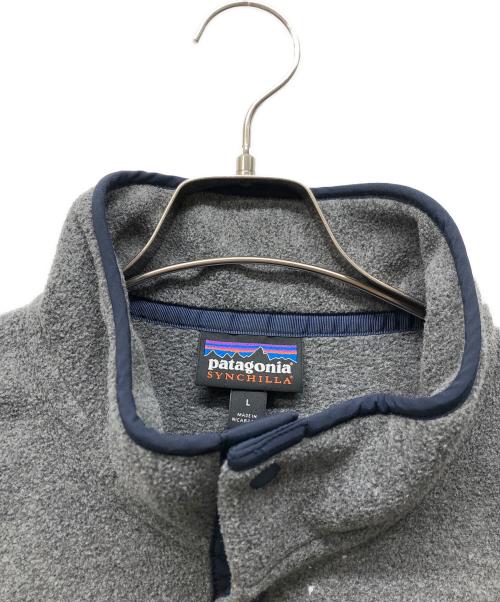Patagonia（パタゴニア）Patagonia (パタゴニア) ライトウェイトシンチラスナップT グレー サイズ:Lの古着・服飾アイテム