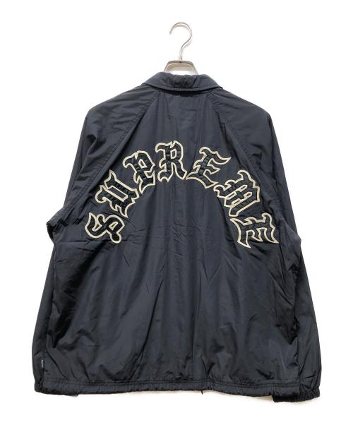 SUPREME（シュプリーム）Supreme (シュプリーム) OLD ENGLISH ARC コーチジャケット ブラック サイズ:Lの古着・服飾アイテム