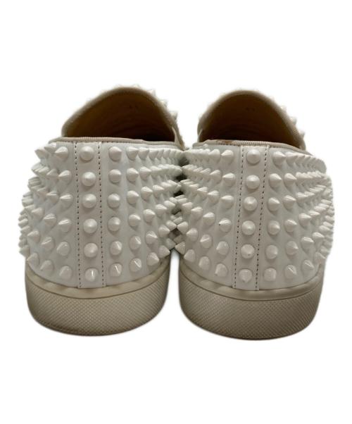 Christian Louboutin（クリスチャン・ルブタン）Christian Louboutin (クリスチャン・ルブタン) スタッズスリッポン ホワイト サイズ:41の古着・服飾アイテム