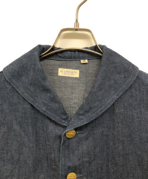 ATLAST & CO（アットラスト）ATLAST & CO (アットラスト) ショールカラーデニムカバーオール ネイビー サイズ:40の古着・服飾アイテム