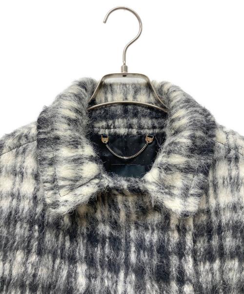 WEEKEND Max Mara（ウィークエンド マックスマーラ）Weekend Max Mara (ウィークエンド マックスマーラ) シャギーベルテッドコート ホワイト×ブラック サイズ:42の古着・服飾アイテム