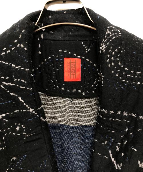 HaaT ISSEY MIYAKE（ハート イッセイ ミヤケ）Haat ISSEY MIYAKE (ハート イッセイ ミヤケ) 混紡刺し子生地刺繍総柄ロングコート ブラック サイズ:2の古着・服飾アイテム
