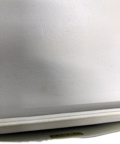CHANEL（シャネル）CHANEL (シャネル) チョコバーチェーンショルダーバッグ ホワイトの古着・服飾アイテム