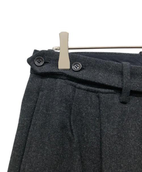la favola（ラ ファーヴォラ）LA FAVOLA (ラ ファーヴォラ) ウールタックパンツ グレー サイズ:3の古着・服飾アイテム