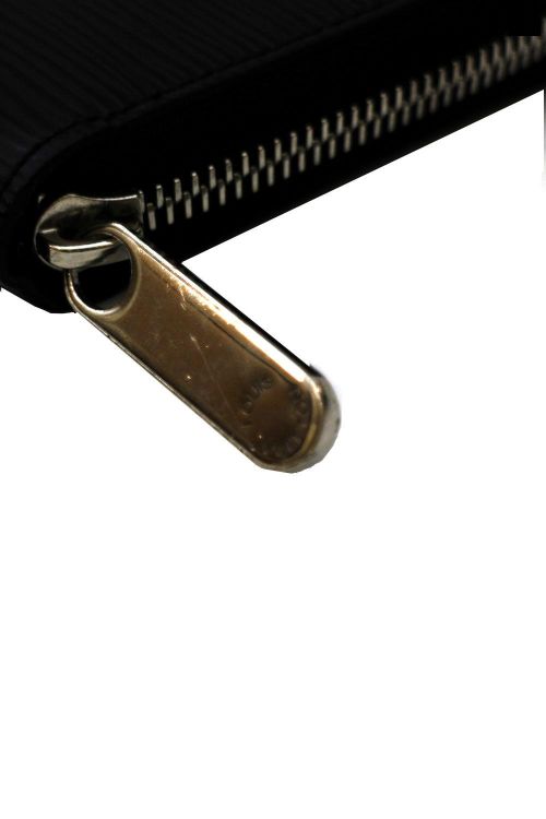 LOUIS VUITTON（ルイ ヴィトン）LOUIS VUITTON (ルイヴィトン)  ノワール・ジッピーウォレット サイズ:- エピ M60072 MI2195 ノワール・ジッピーウォレット 金具キズ有の古着・服飾アイテム
