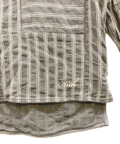 KITH（キス）KITH (キス) ストライプ デニム ジェイディンシャツ グレー×ホワイト サイズ:Mの古着・服飾アイテム